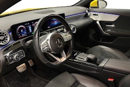 keltainen Mercedes-Benz CLA 2023 kuva 7.