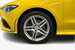 keltainen Mercedes-Benz CLA 2023 kuva 11.