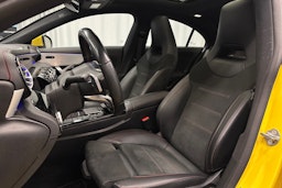 keltainen Mercedes-Benz CLA 2023 kuva 16.