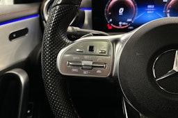 keltainen Mercedes-Benz CLA 2023 kuva 18.