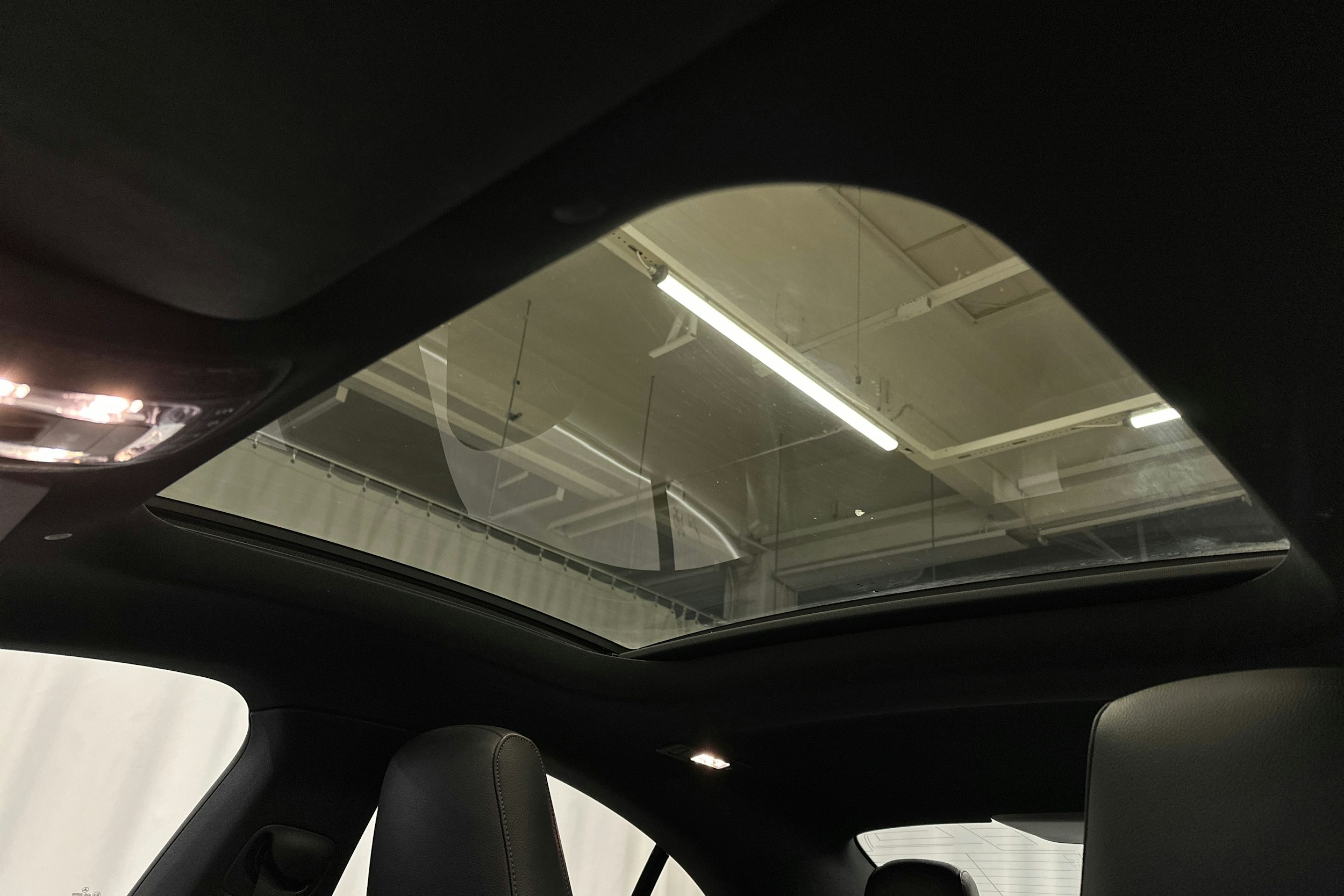 keltainen Mercedes-Benz CLA 2023 kuva 32.