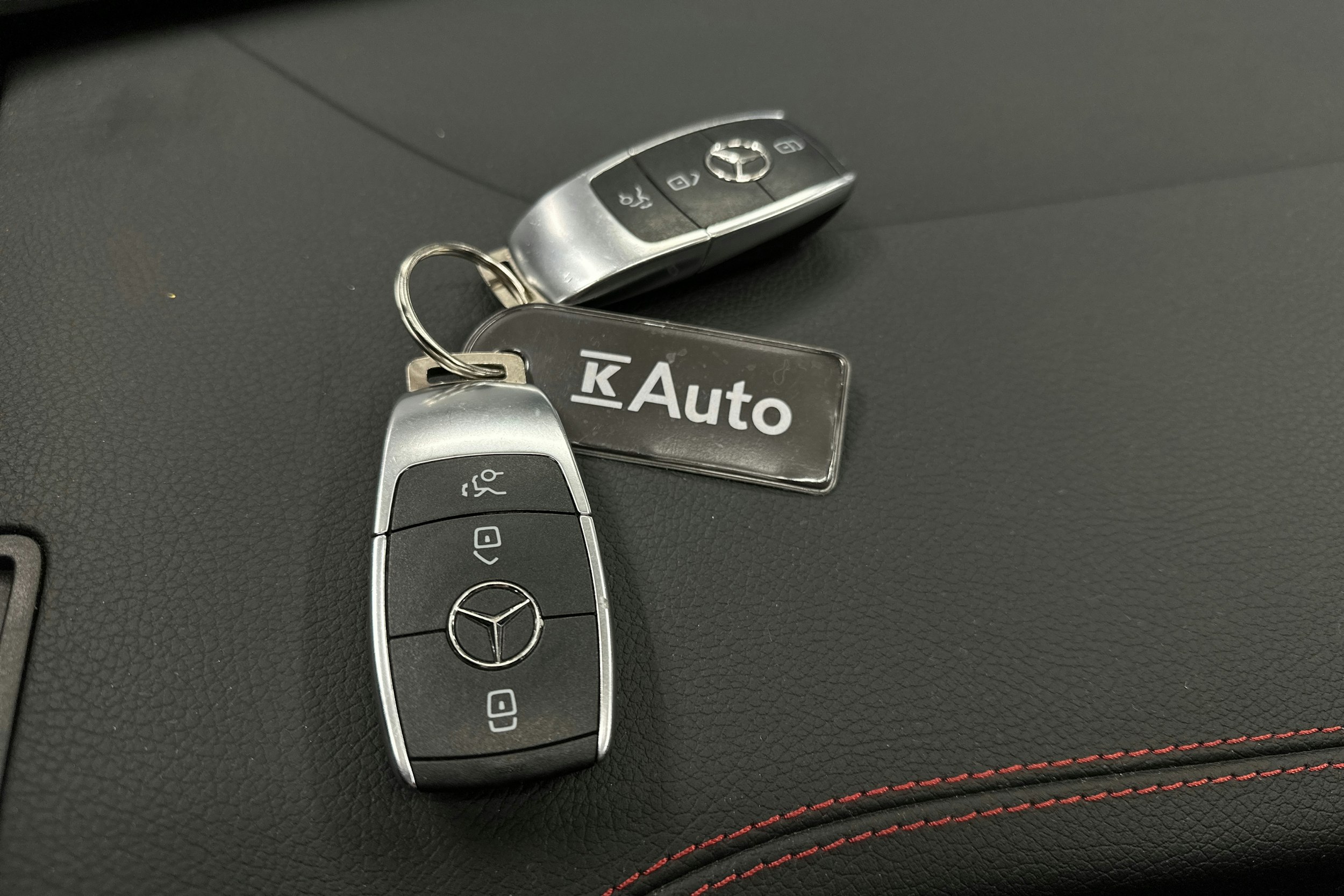 keltainen Mercedes-Benz CLA 2023 kuva 33.