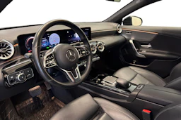 musta Mercedes-Benz CLA 2023 kuva 6.