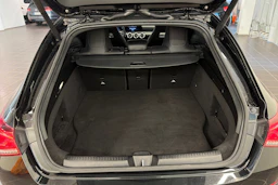 musta Mercedes-Benz CLA 2023 kuva 11.