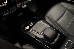musta Mercedes-Benz CLA 2023 kuva 20.