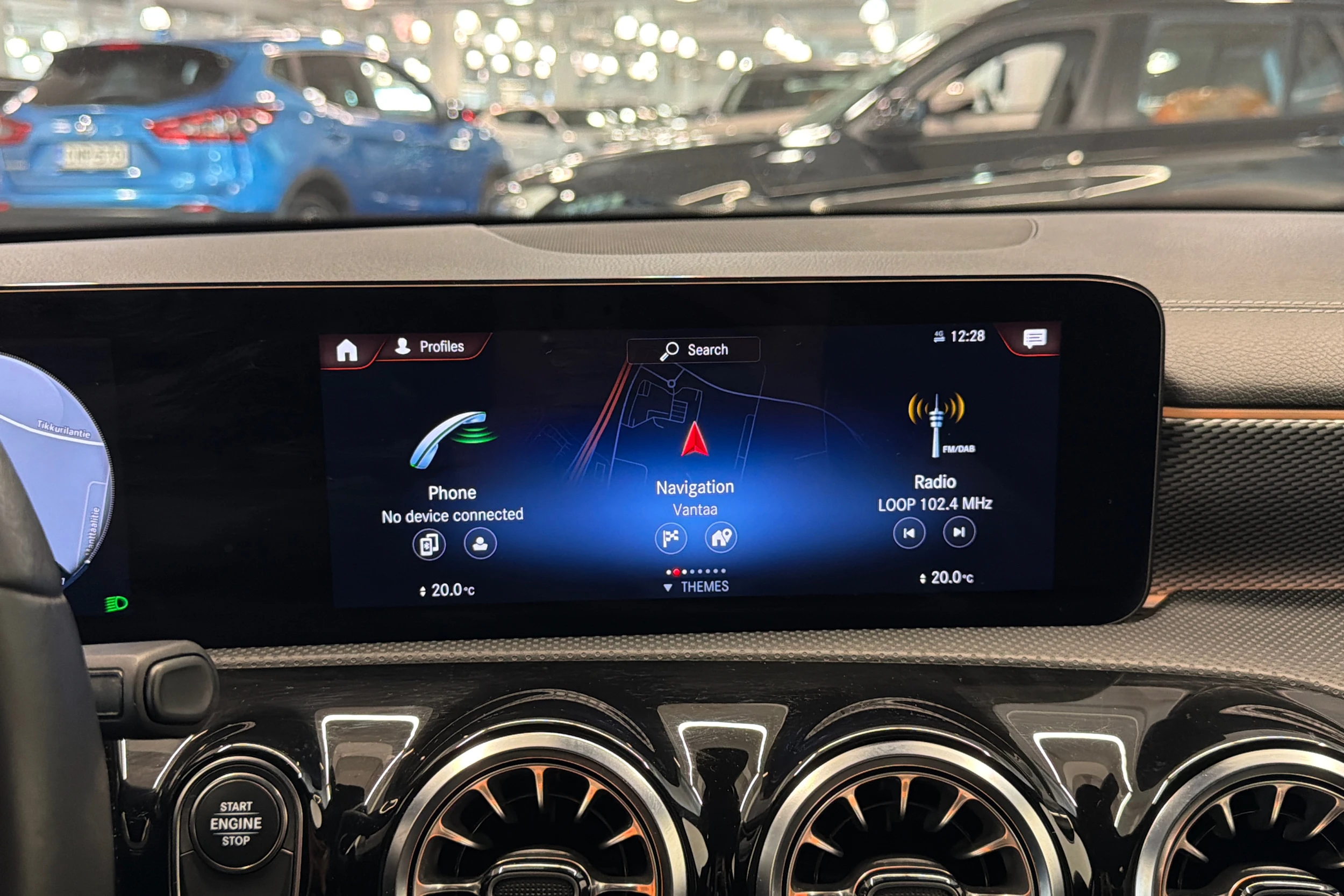 musta Mercedes-Benz CLA 2023 kuva 22.