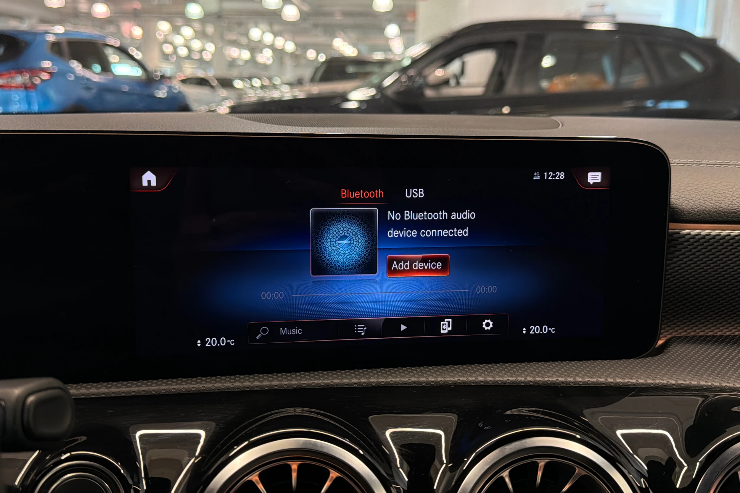 musta Mercedes-Benz CLA 2023 kuva 24.