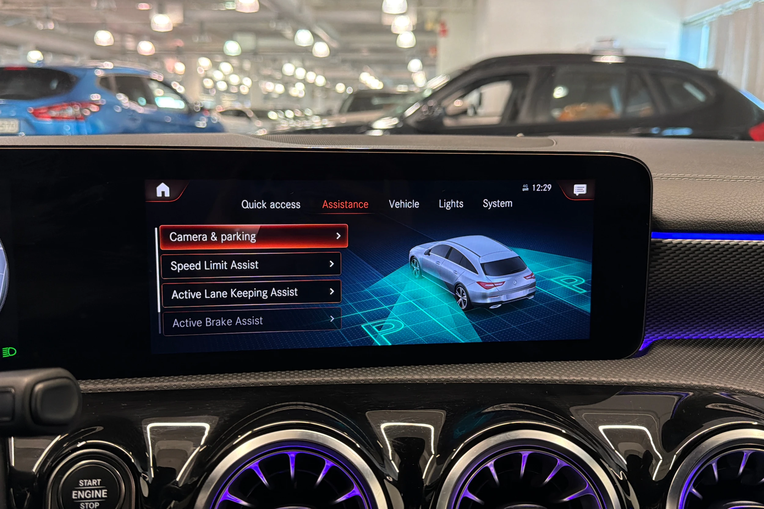 musta Mercedes-Benz CLA 2023 kuva 26.