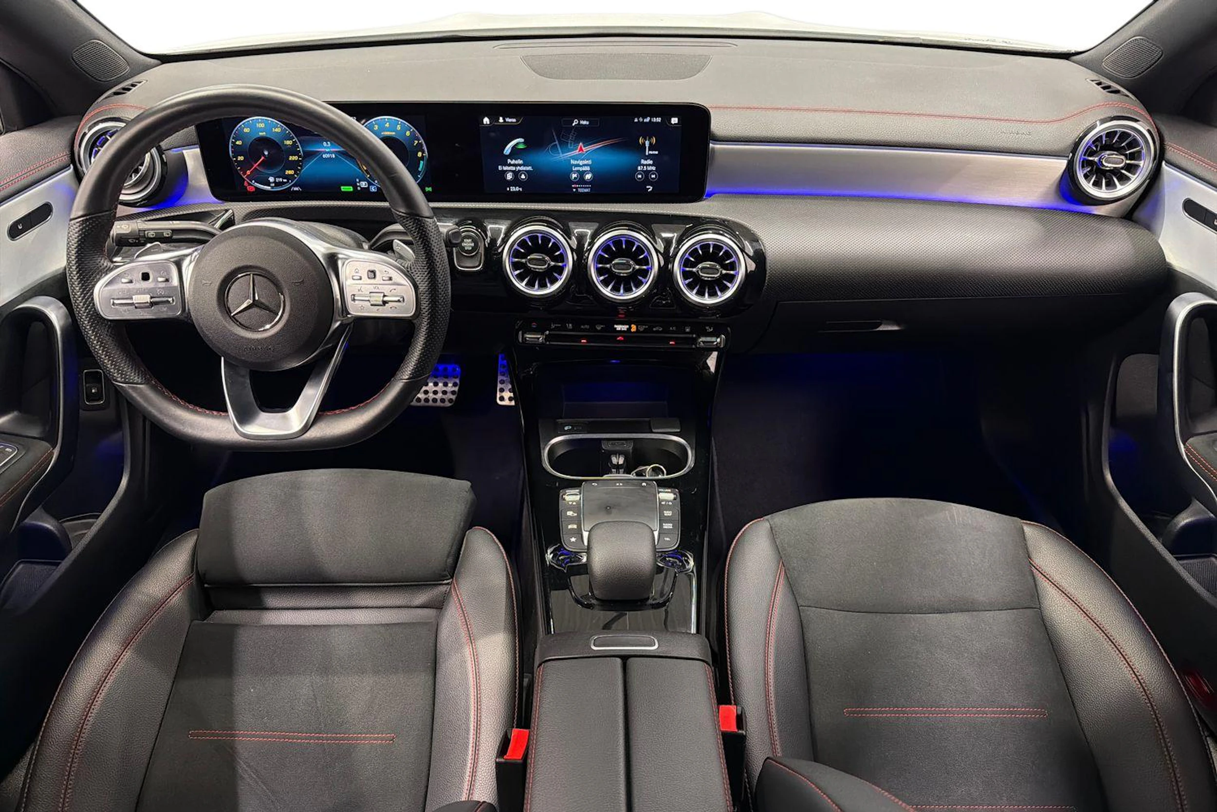 valkoinen Mercedes-Benz CLA 2023 kuva 7.