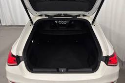 valkoinen Mercedes-Benz CLA 2023 kuva 12.
