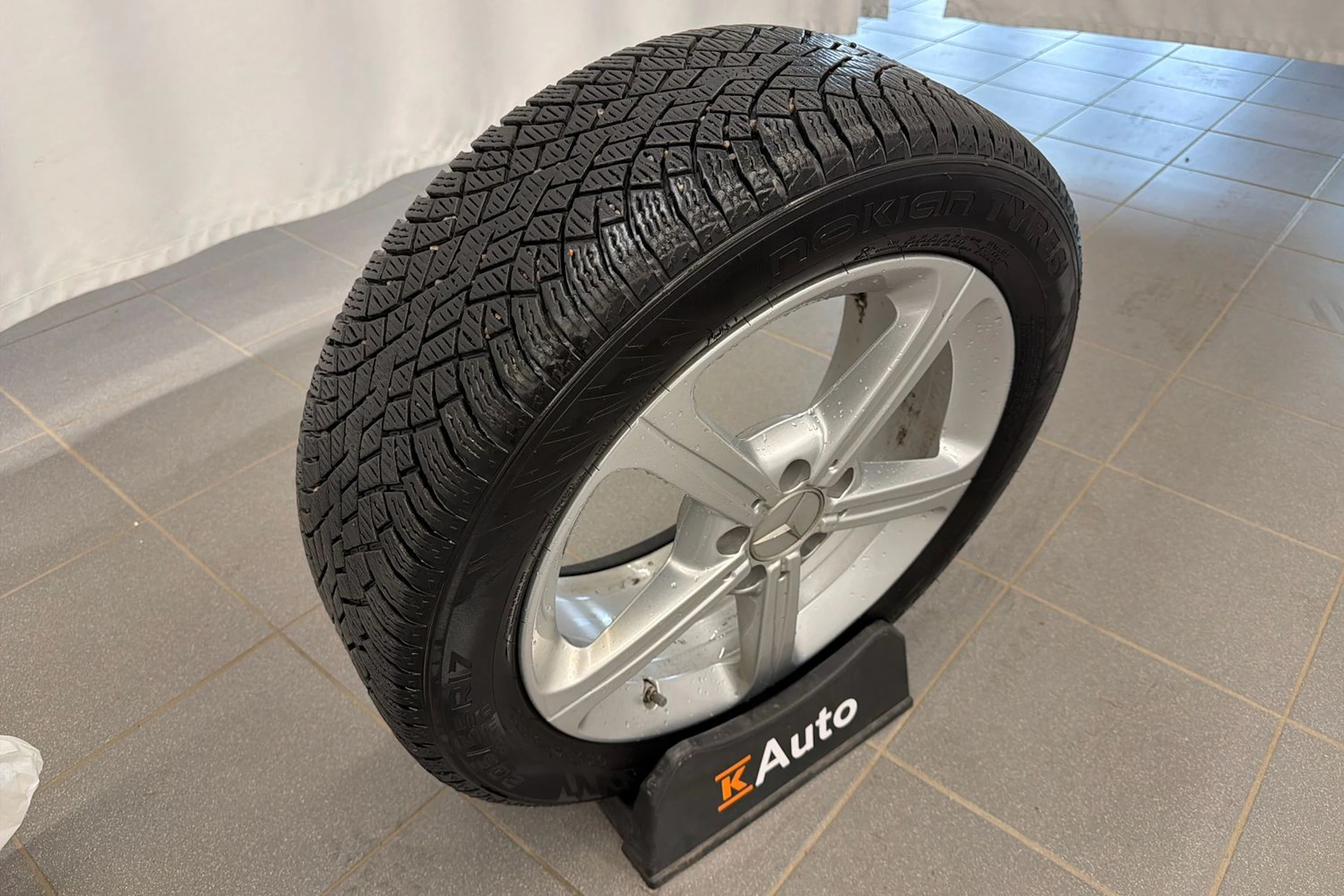 valkoinen Mercedes-Benz CLA 2023 kuva 14.