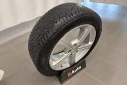 valkoinen Mercedes-Benz CLA 2023 kuva 14.