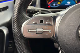 valkoinen Mercedes-Benz CLA 2023 kuva 16.