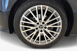 musta Mercedes-Benz CLA 2023 kuva 12.