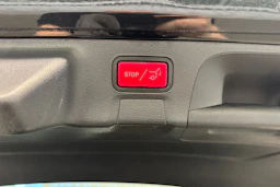 musta Mercedes-Benz CLA 2023 kuva 24.