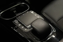 musta Mercedes-Benz CLA 2023 kuva 41.