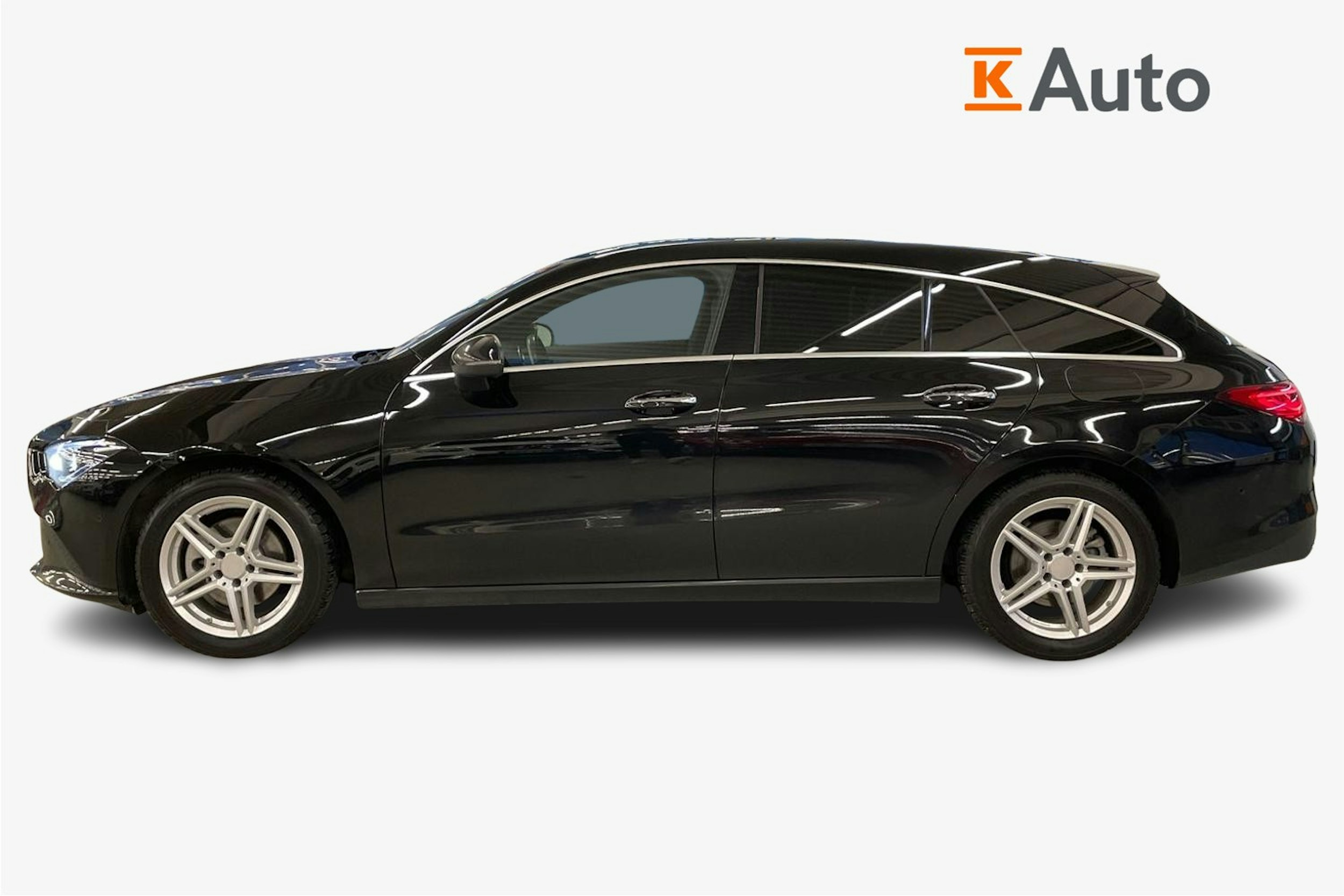 musta Mercedes-Benz CLA 2023 kuva 6.