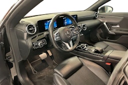 musta Mercedes-Benz CLA 2023 kuva 7.