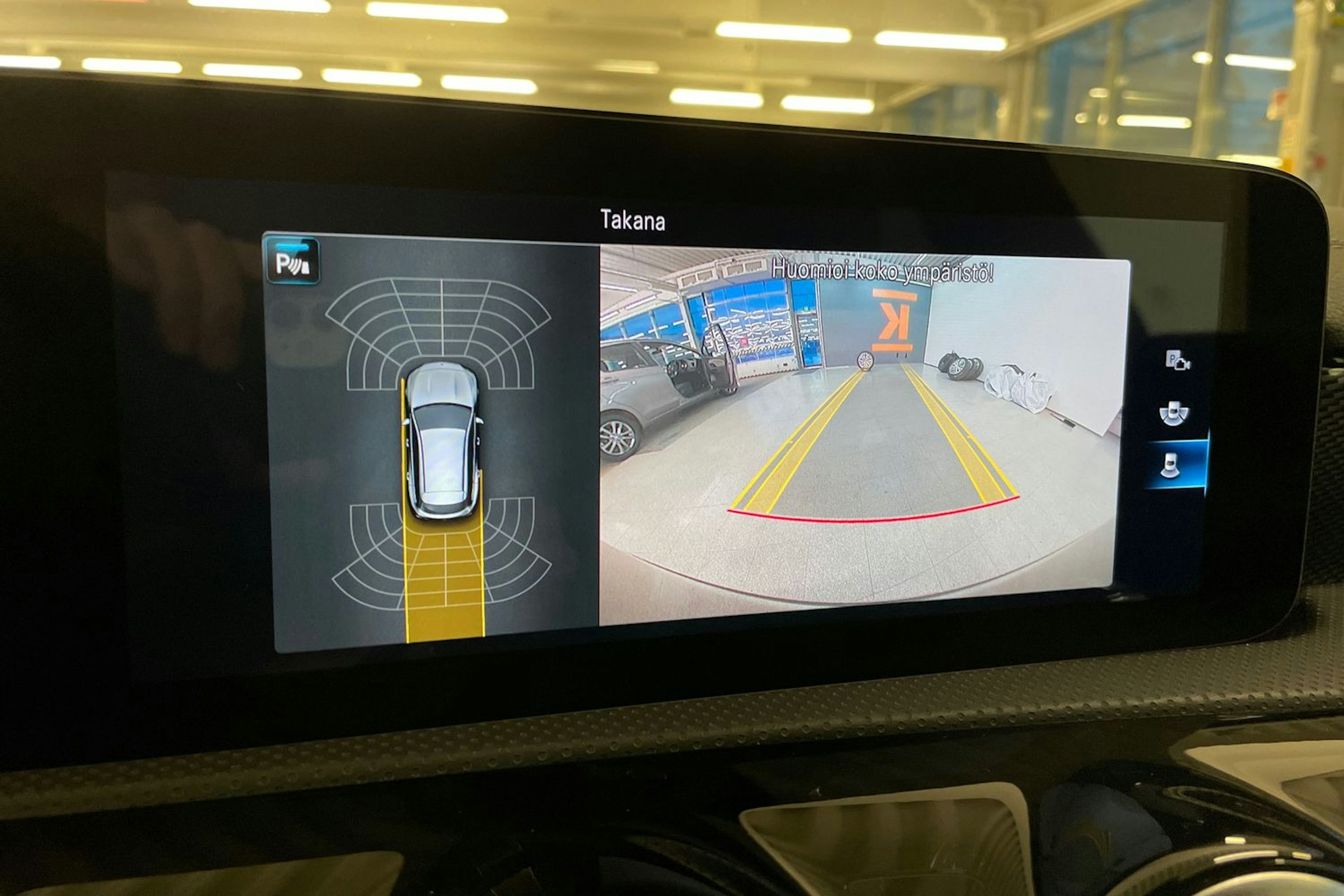 musta Mercedes-Benz CLA 2023 kuva 19.