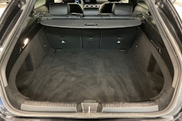 musta Mercedes-Benz CLA 2023 kuva 24.