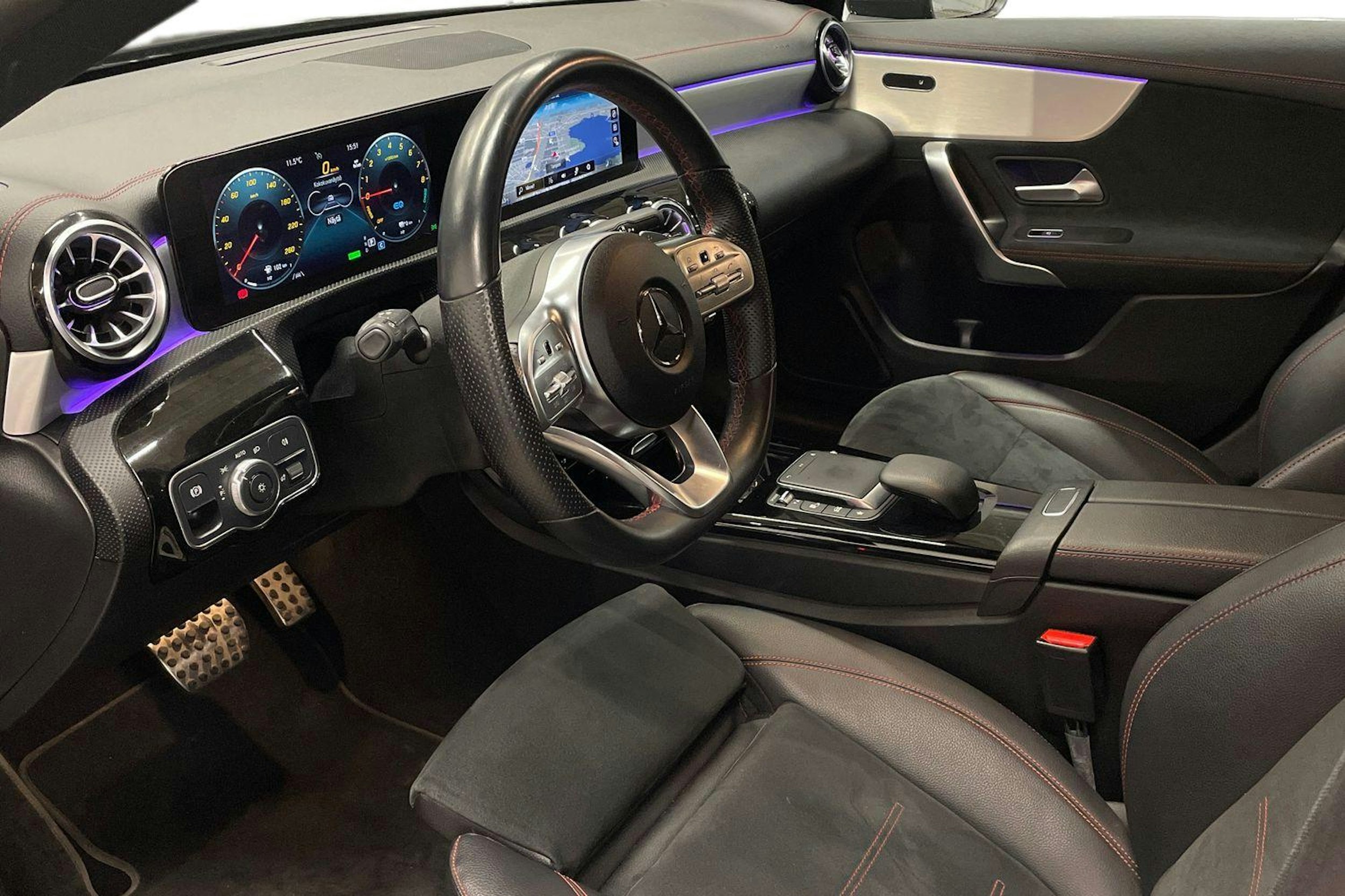 musta Mercedes-Benz CLA 2023 kuva 7.