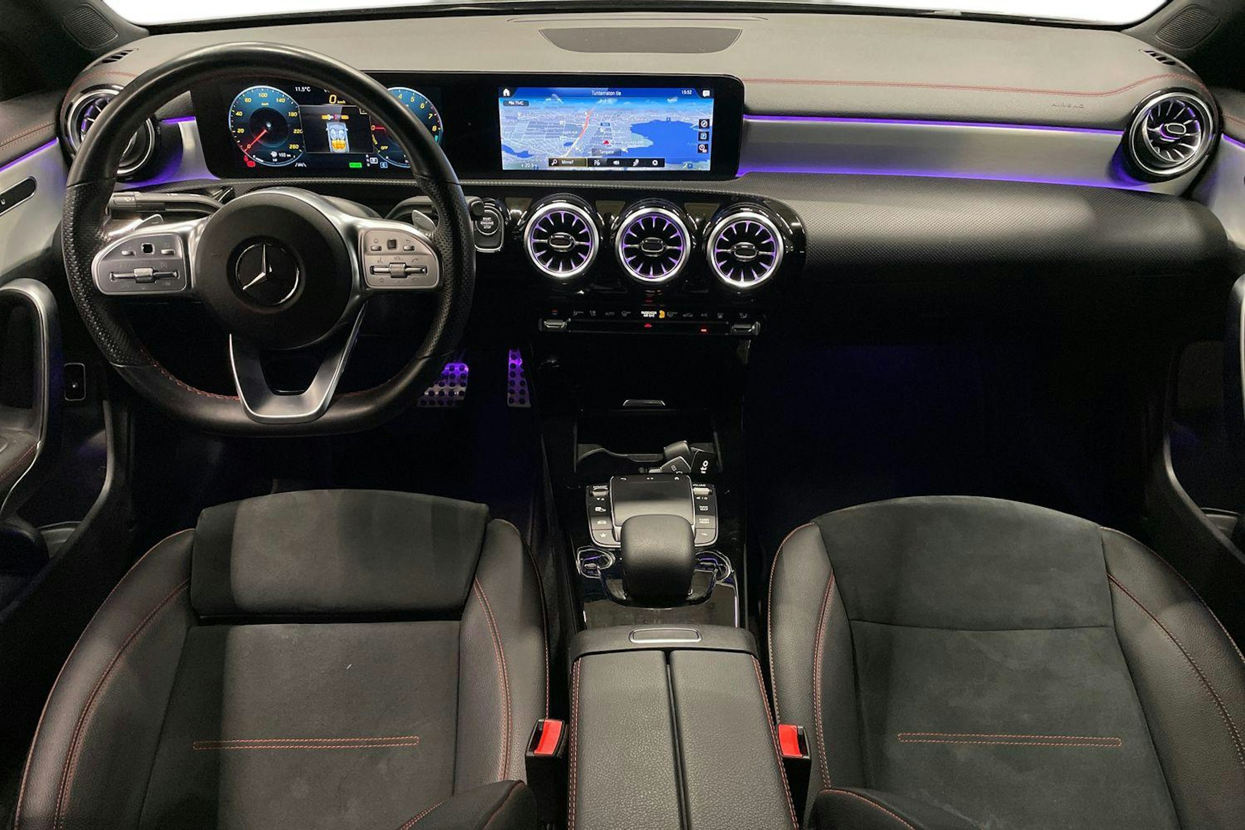 musta Mercedes-Benz CLA 2023 kuva 9.
