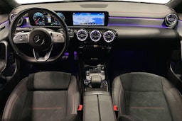 musta Mercedes-Benz CLA 2023 kuva 9.