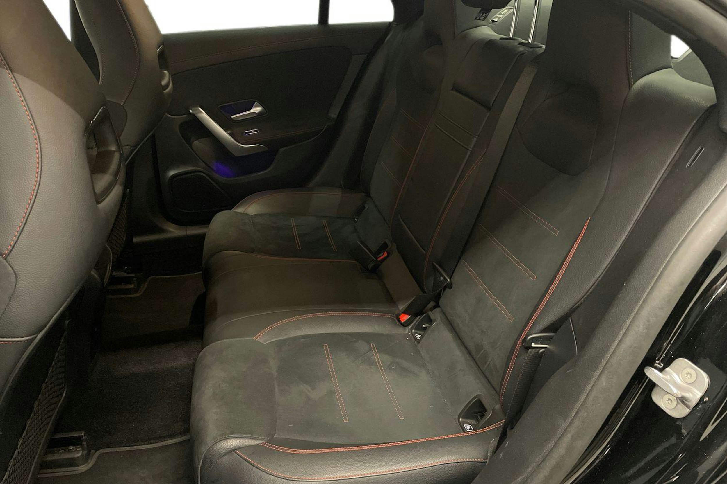 musta Mercedes-Benz CLA 2023 kuva 10.