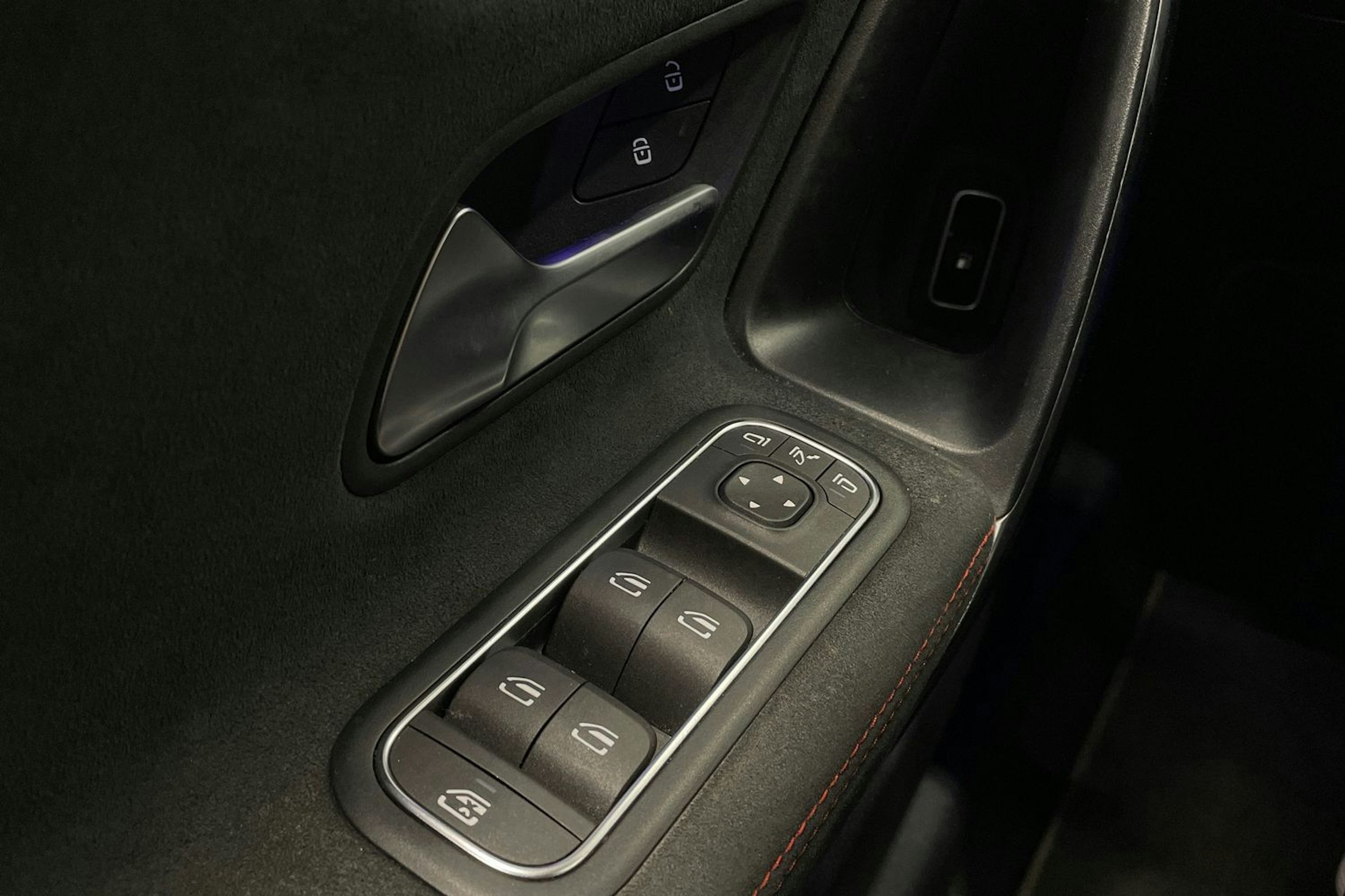 musta Mercedes-Benz CLA 2023 kuva 22.