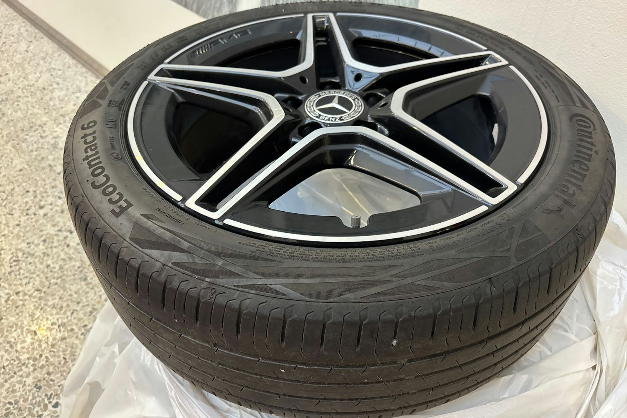 musta Mercedes-Benz CLA 2023 kuva 11.