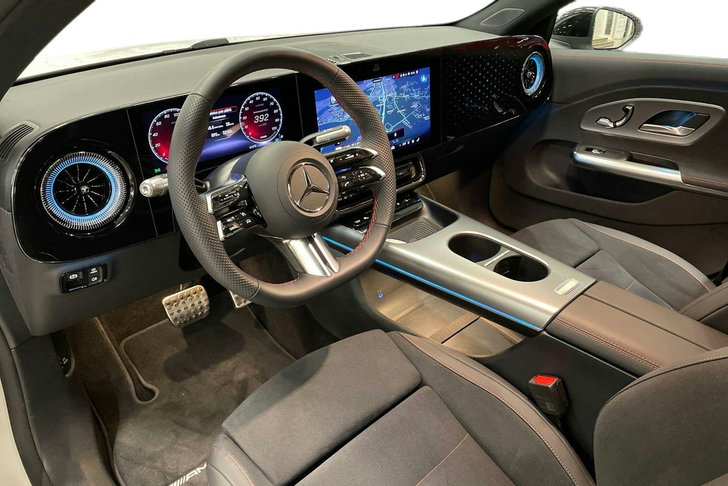 valkoinen Mercedes-Benz CLA 2025 kuva 7.