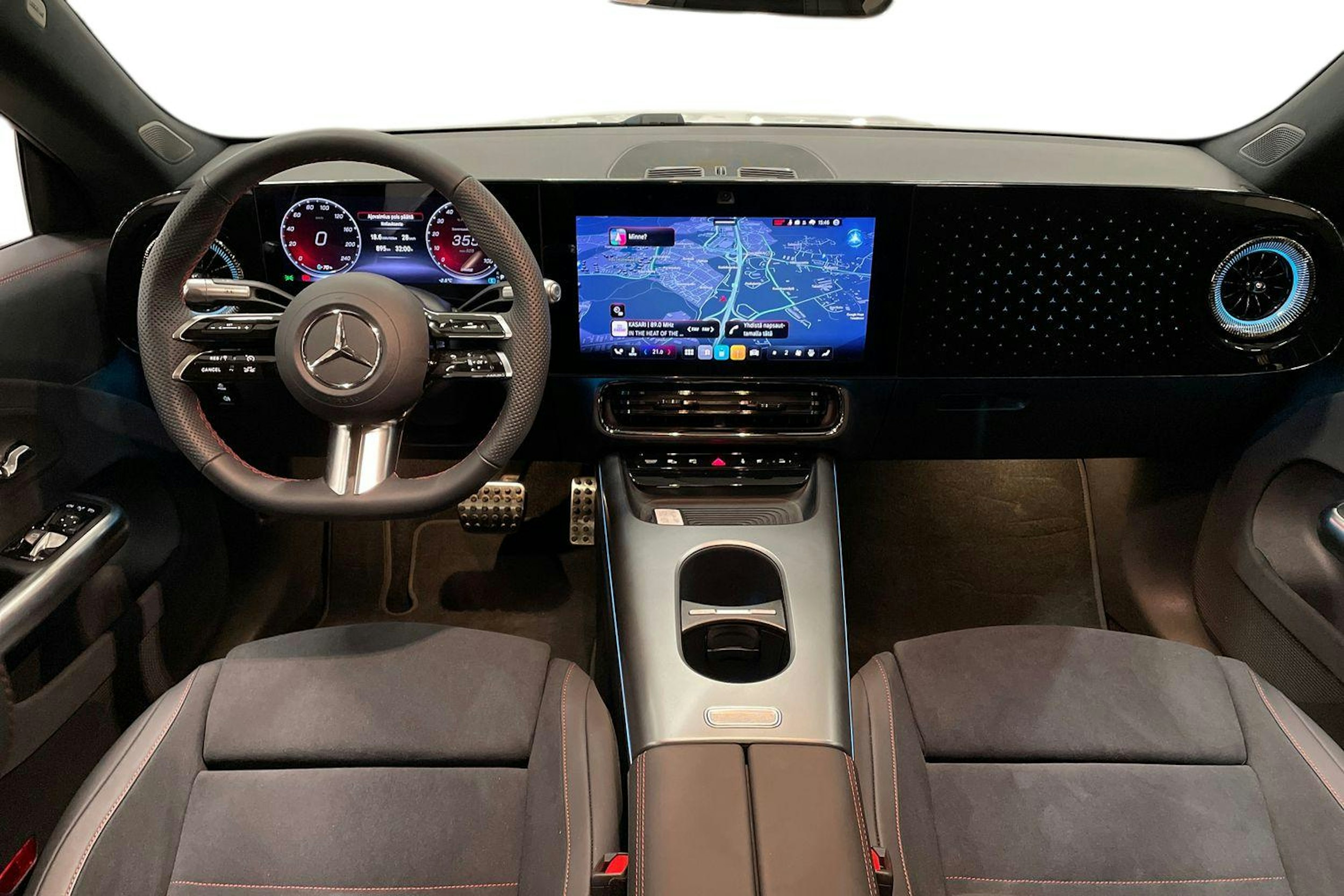 valkoinen Mercedes-Benz CLA 2025 kuva 9.