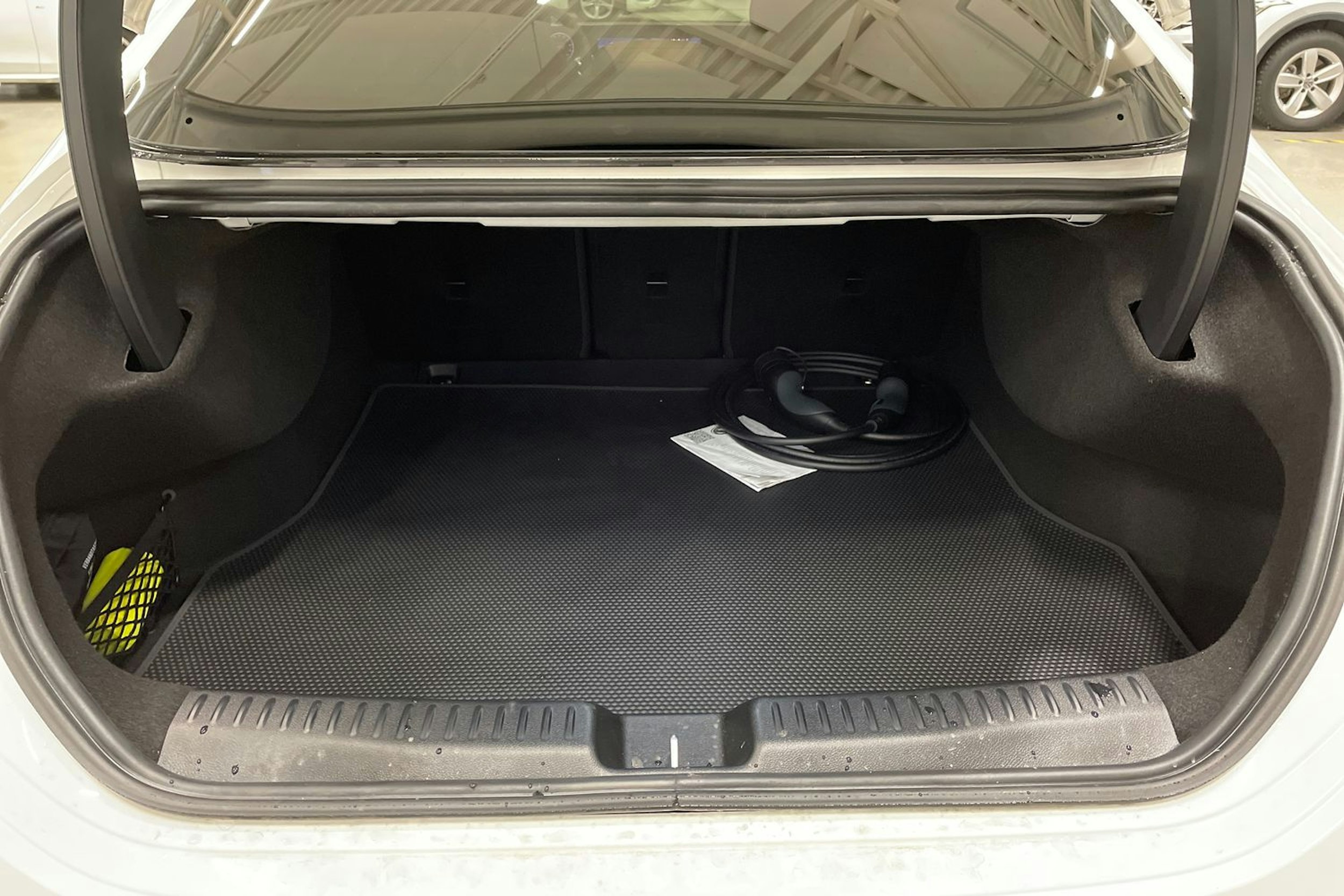 valkoinen Mercedes-Benz CLA 2025 kuva 16.