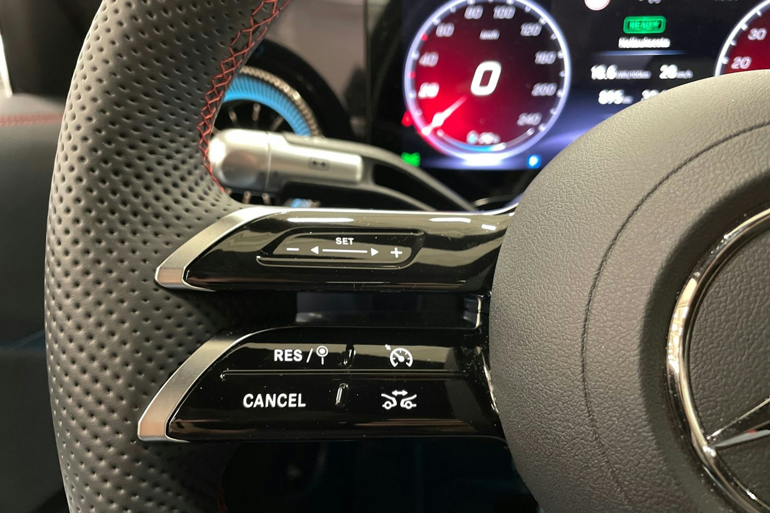 valkoinen Mercedes-Benz CLA 2025 kuva 18.