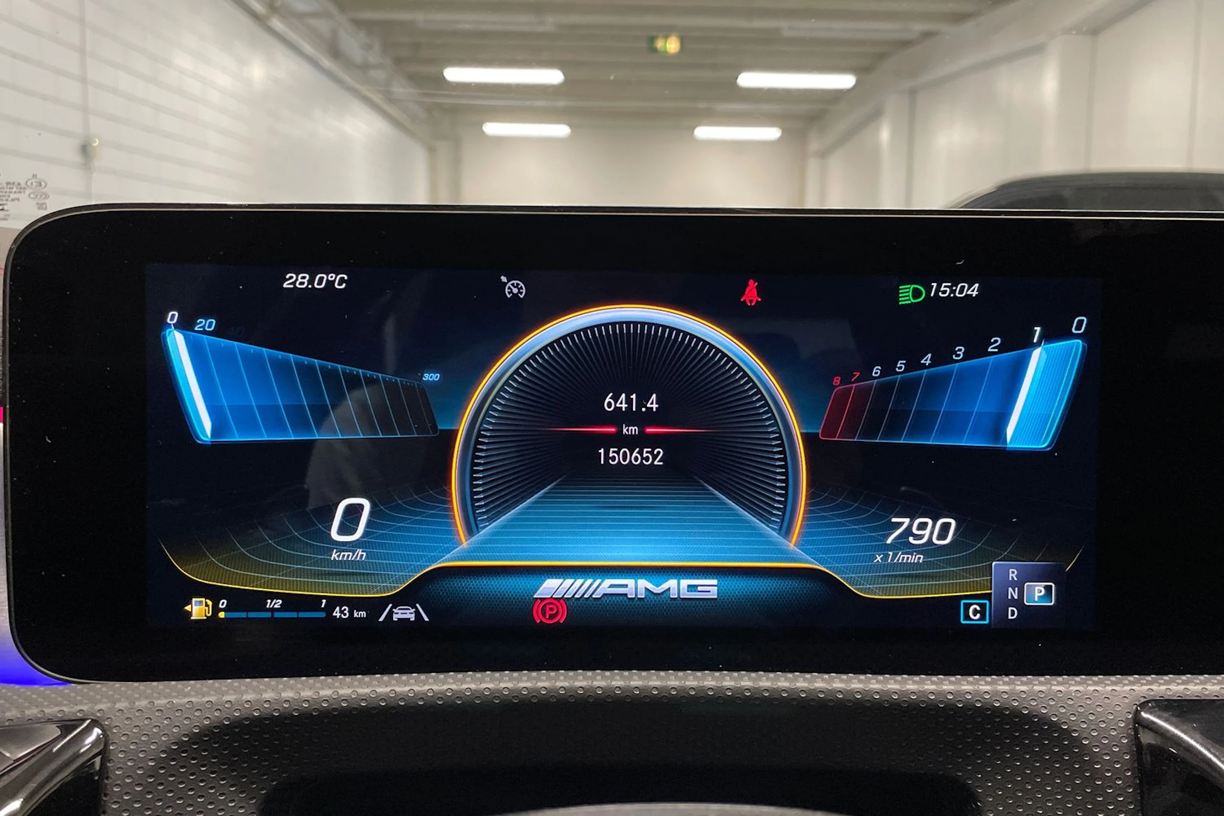 harmaa Mercedes-Benz CLA 2021 kuva 13.