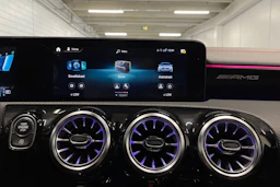 harmaa Mercedes-Benz CLA 2021 kuva 16.