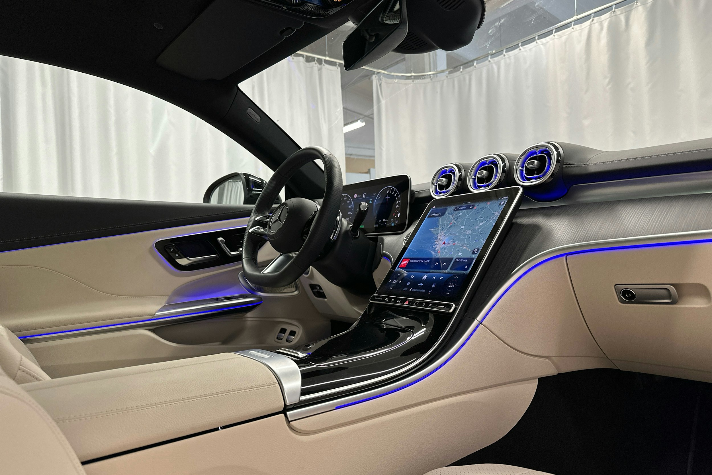 punainen Mercedes-Benz CLE 2024 kuva 6.