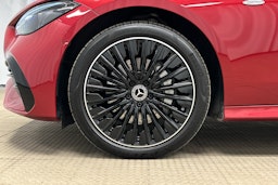 punainen Mercedes-Benz CLE 2024 kuva 9.