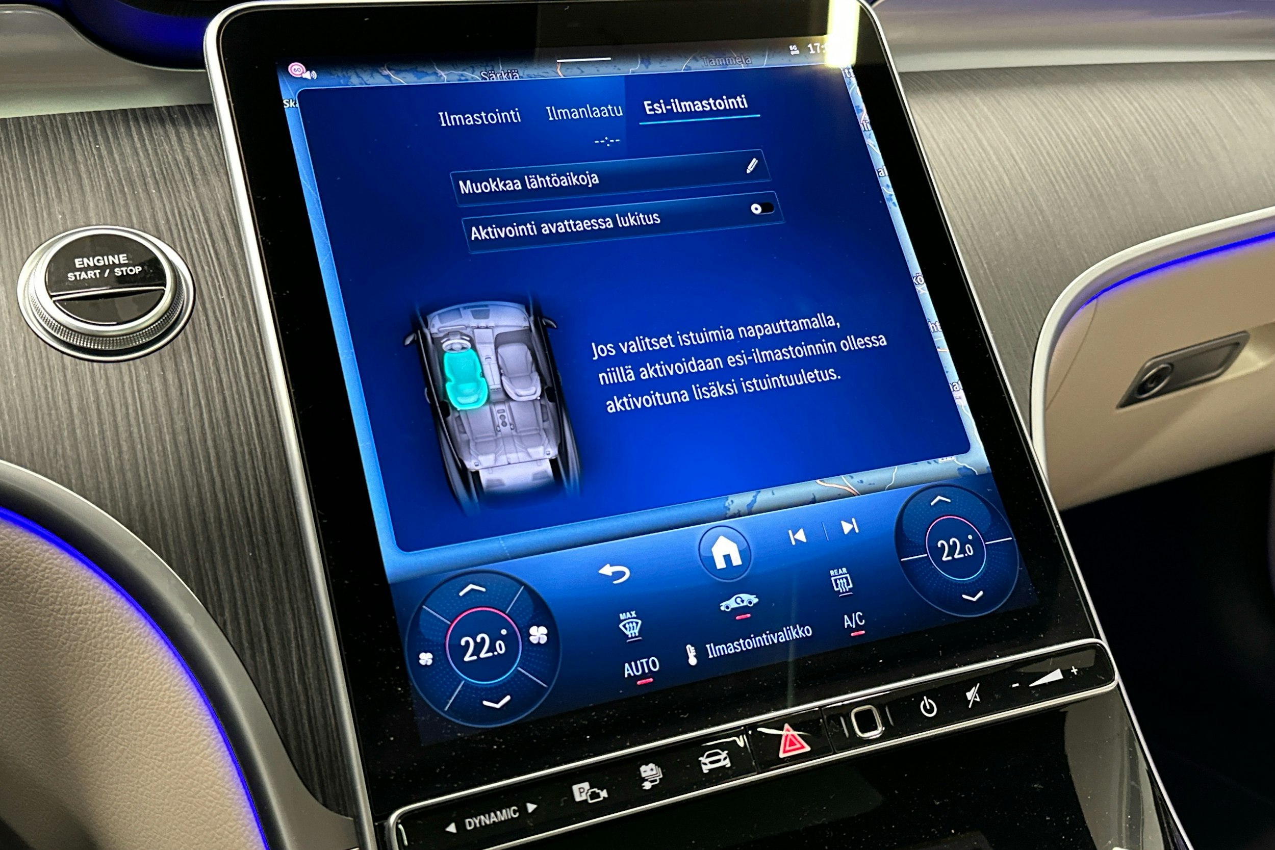 punainen Mercedes-Benz CLE 2024 kuva 18.