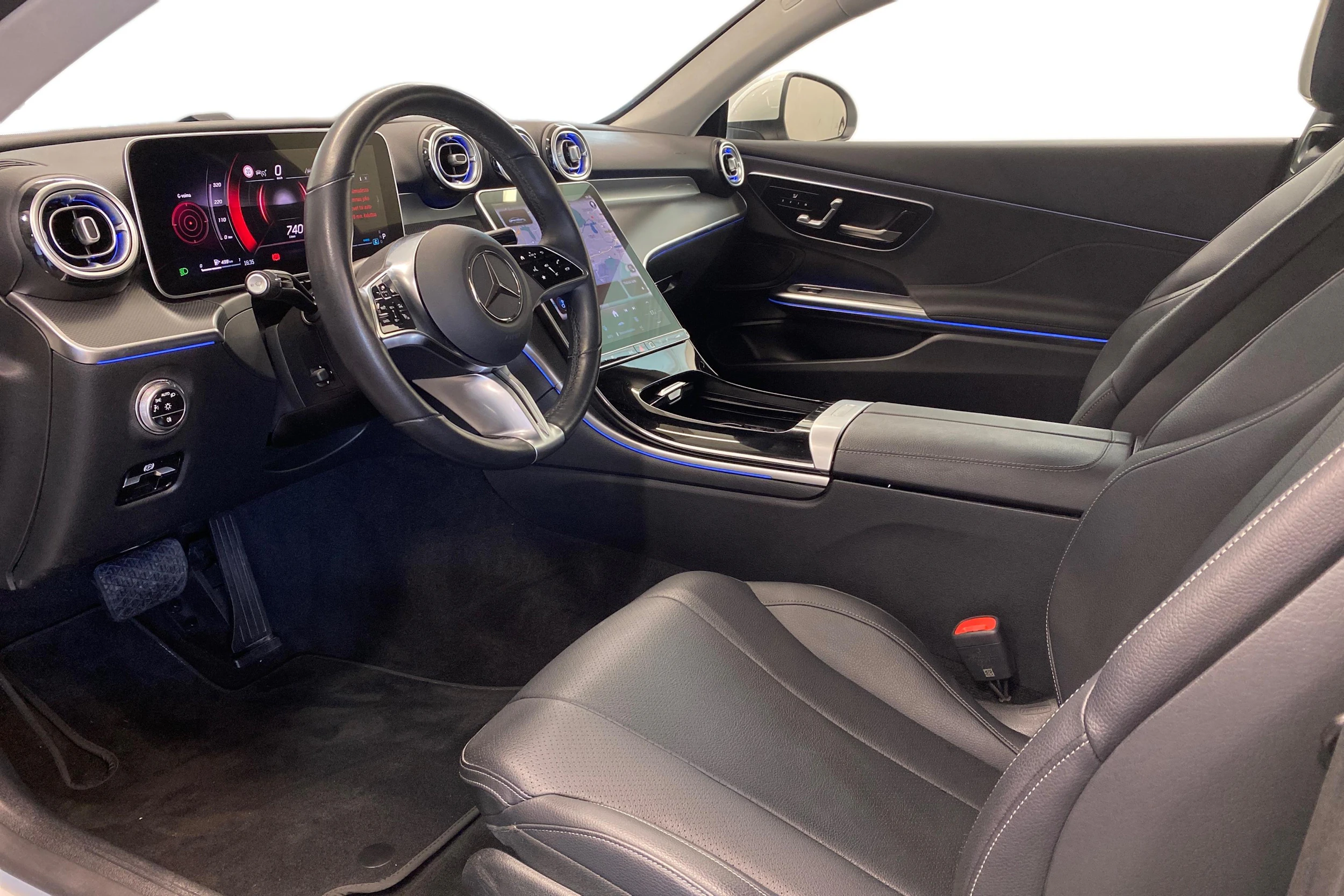 valkoinen Mercedes-Benz CLE 2024 kuva 6.