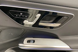valkoinen Mercedes-Benz CLE 2024 kuva 16.