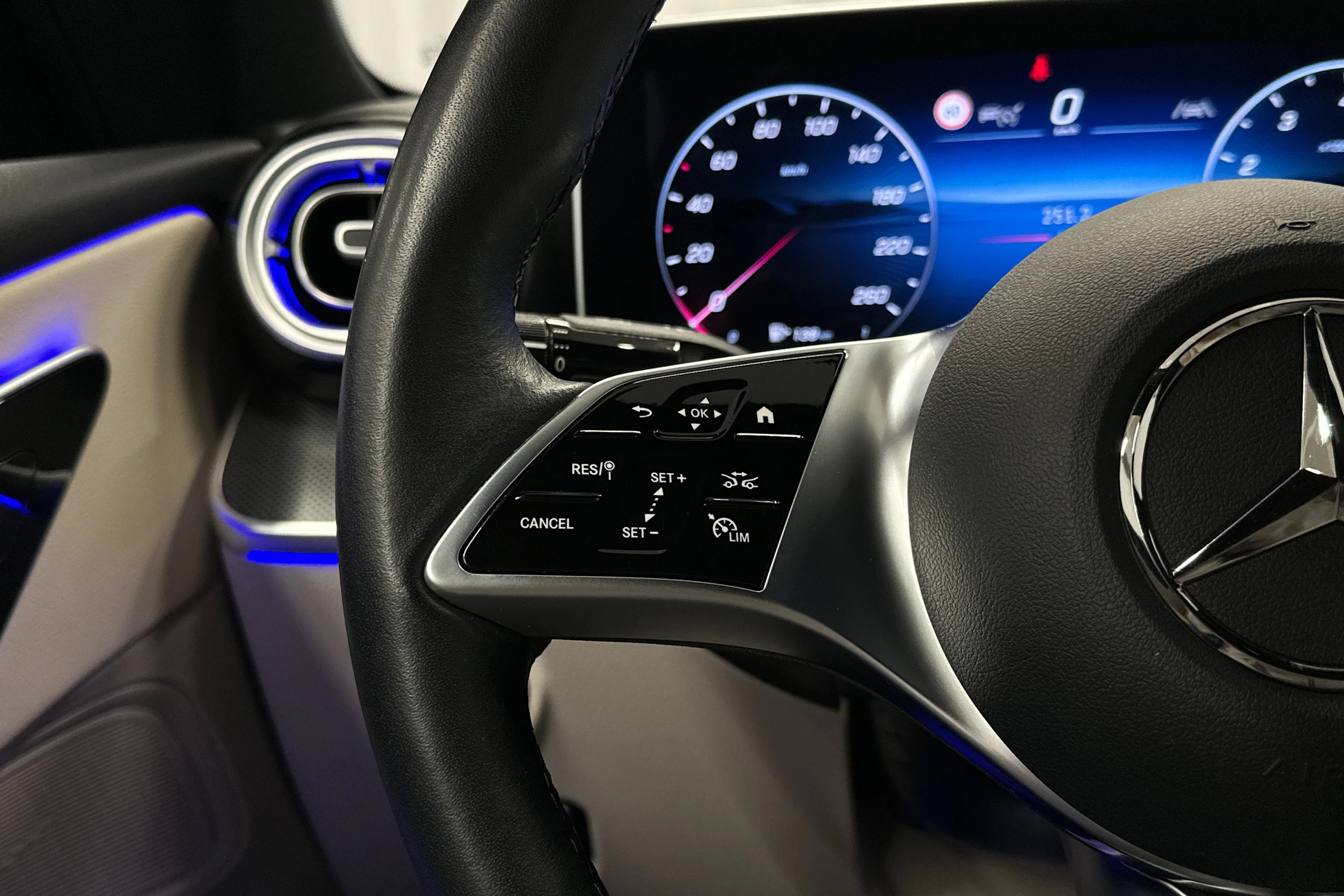 harmaa Mercedes-Benz CLE 2024 kuva 15.