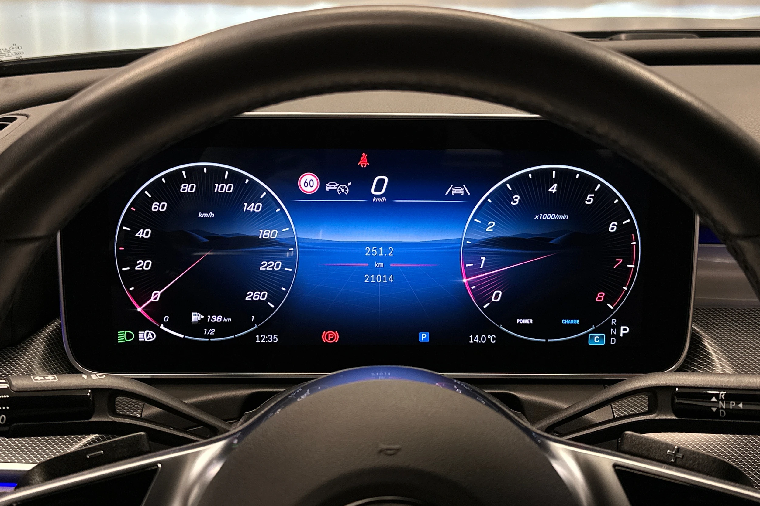 harmaa Mercedes-Benz CLE 2024 kuva 17.