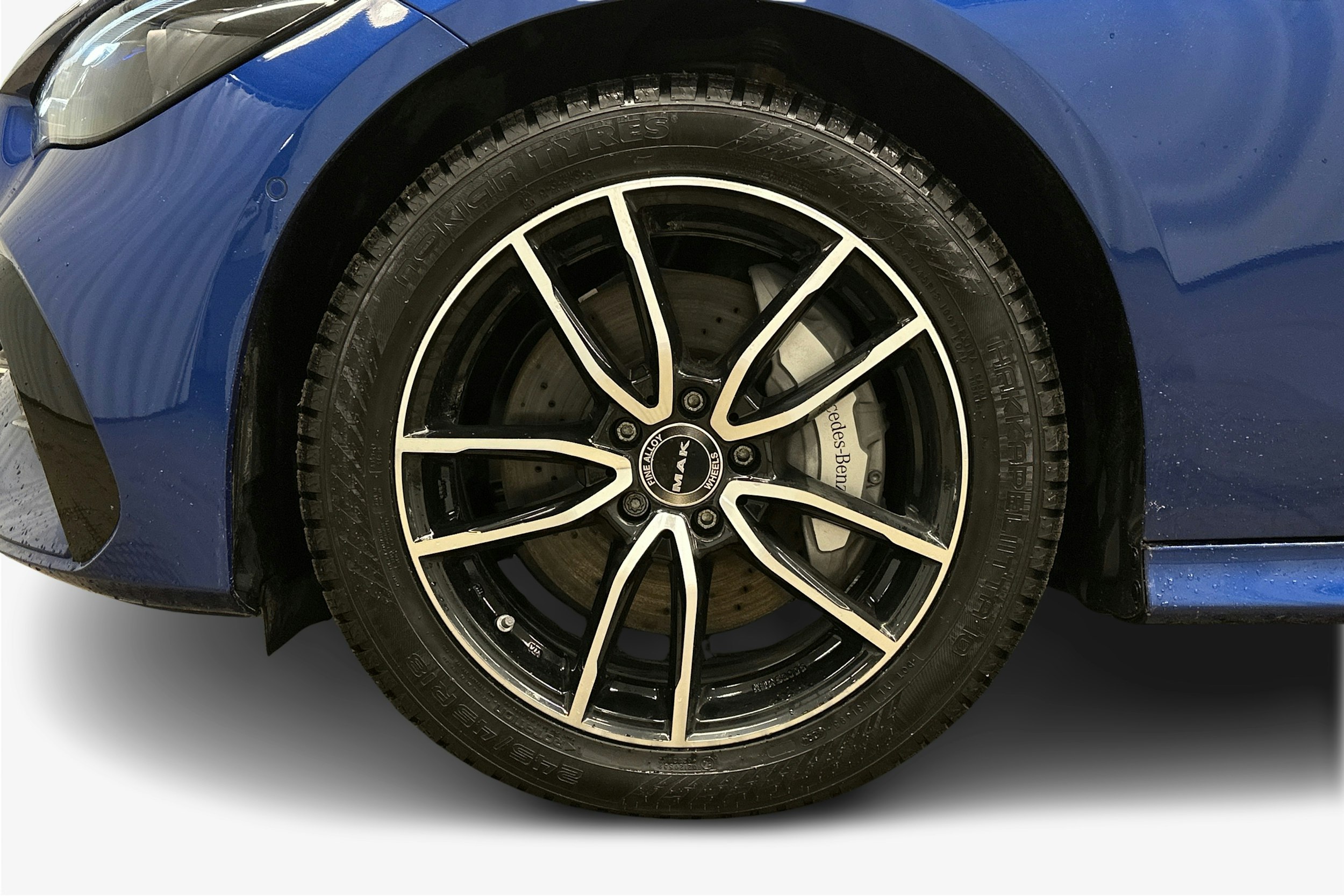 sininen Mercedes-Benz CLE 2024 kuva 11.