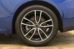 sininen Mercedes-Benz CLE 2024 kuva 13.