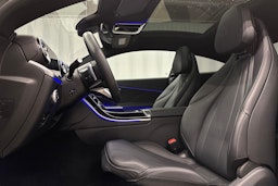 sininen Mercedes-Benz CLE 2024 kuva 28.