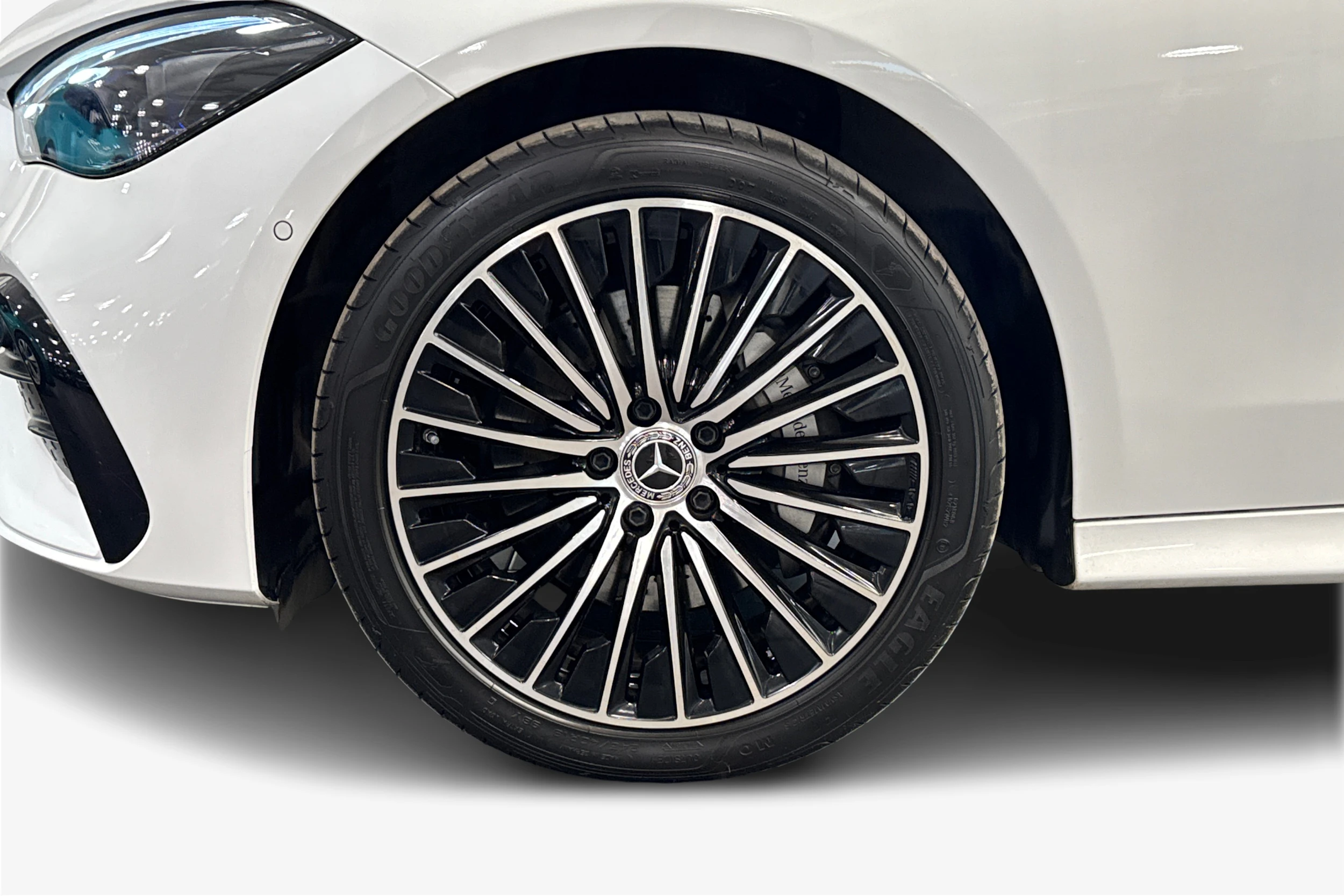 valkoinen Mercedes-Benz CLE 2025 kuva 9.