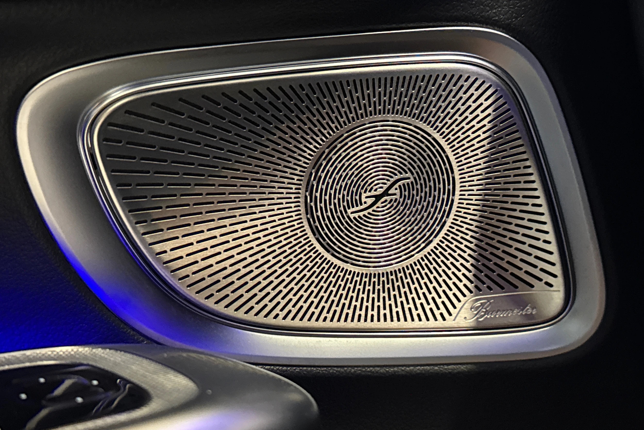 valkoinen Mercedes-Benz CLE 2025 kuva 18.