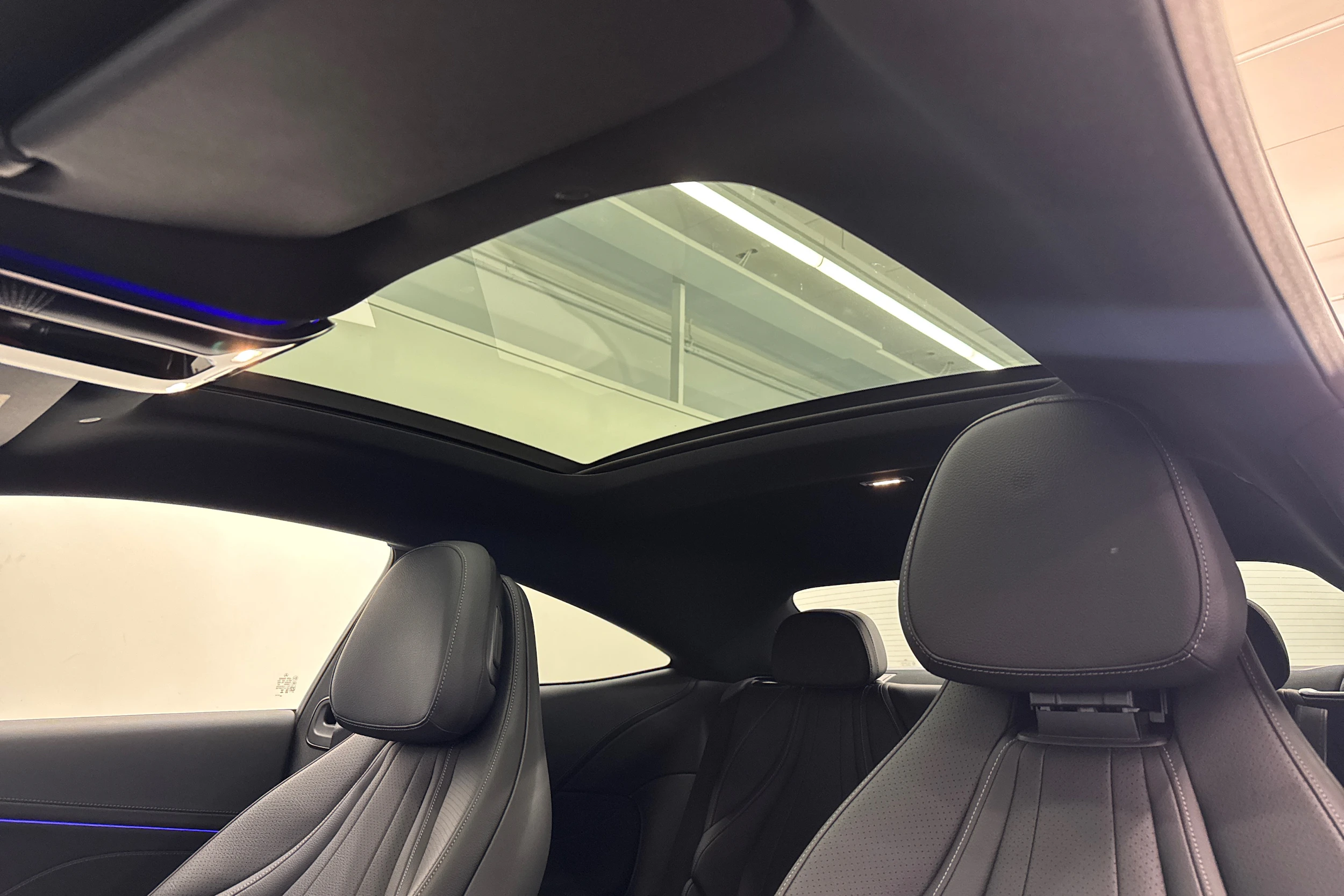 valkoinen Mercedes-Benz CLE 2025 kuva 21.