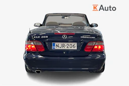 sininen Mercedes-Benz CLK 2002 kuva 3.